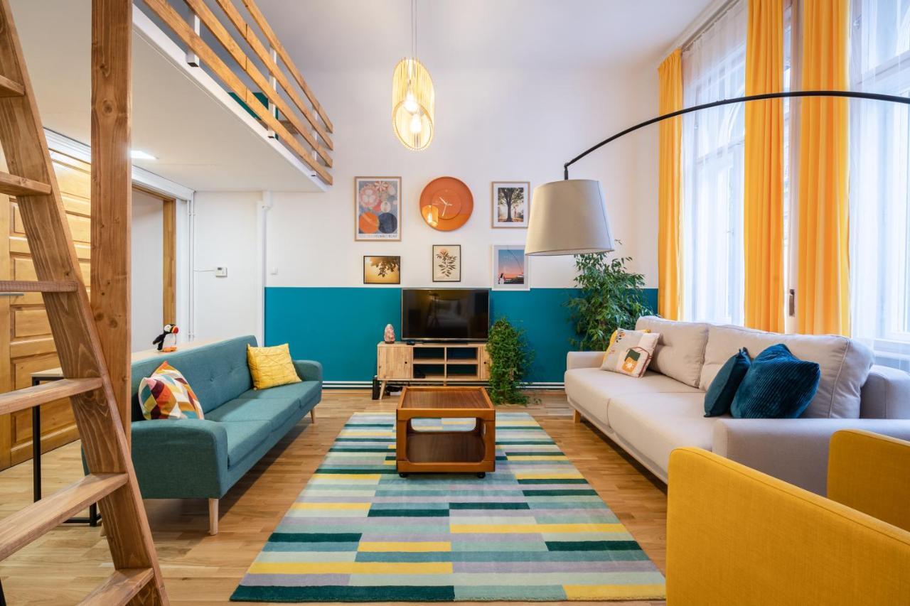 Live Star Apartment Budapest Eksteriør billede