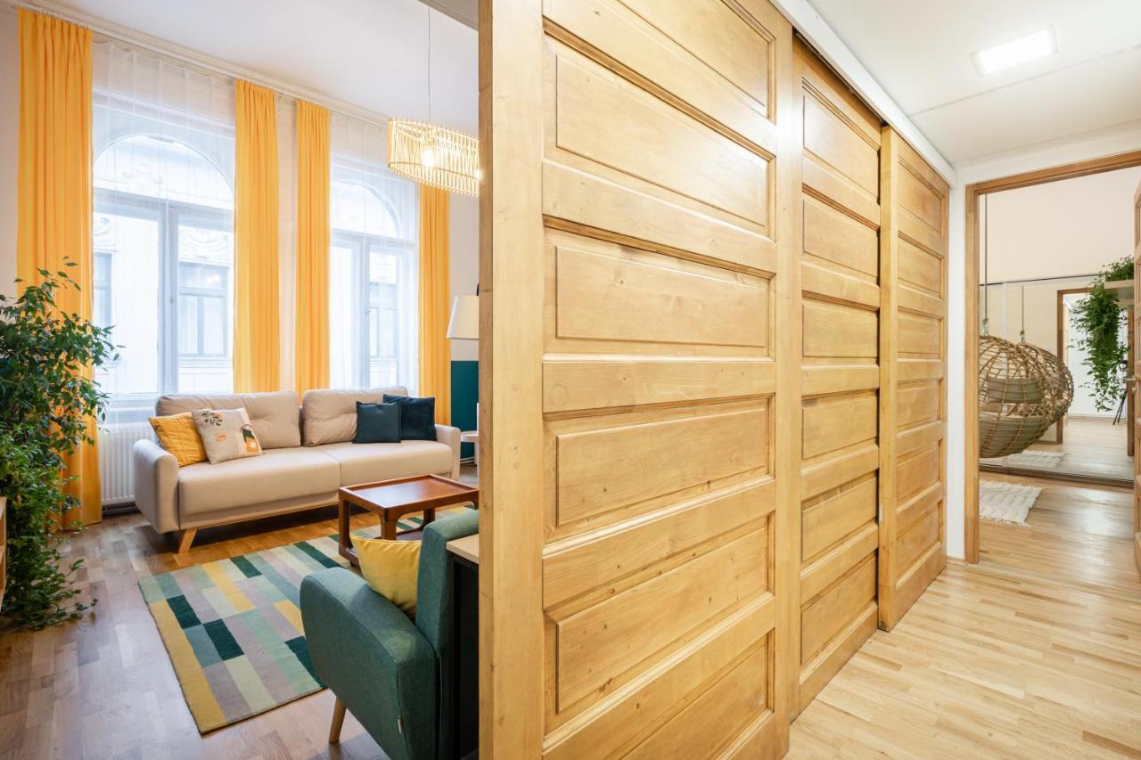 Live Star Apartment Budapest Eksteriør billede