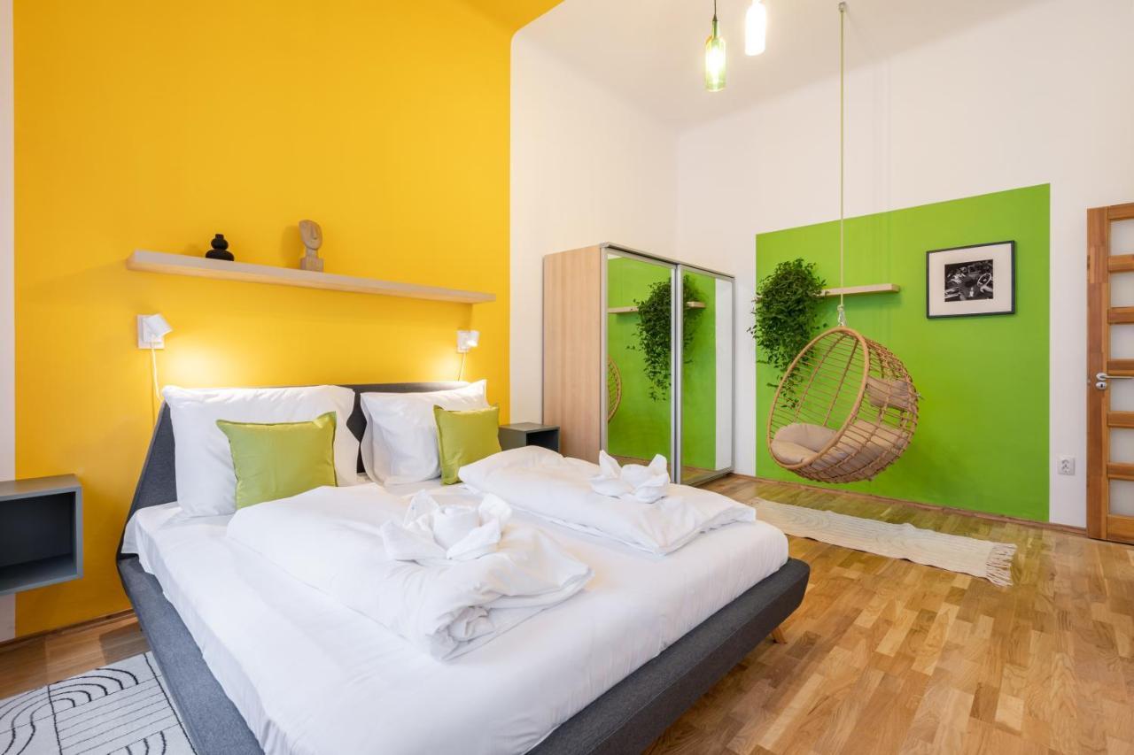 Live Star Apartment Budapest Eksteriør billede