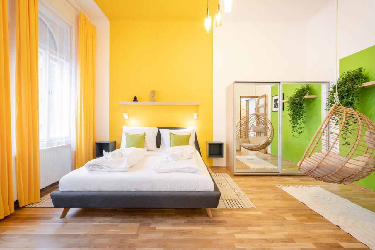 Live Star Apartment Budapest Eksteriør billede